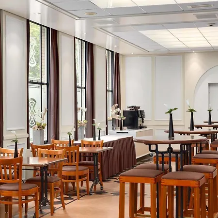 Hotel Nh Eindhoven Conference Centre Koningshof 4*