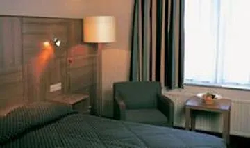 Hotel Nh Eindhoven Conference Centre Koningshof 4*