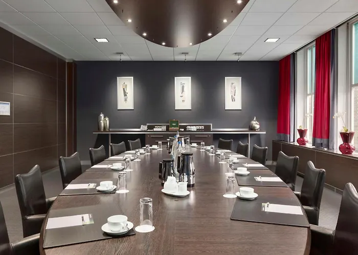 Hotel Nh Eindhoven Conference Centre Koningshof 4*